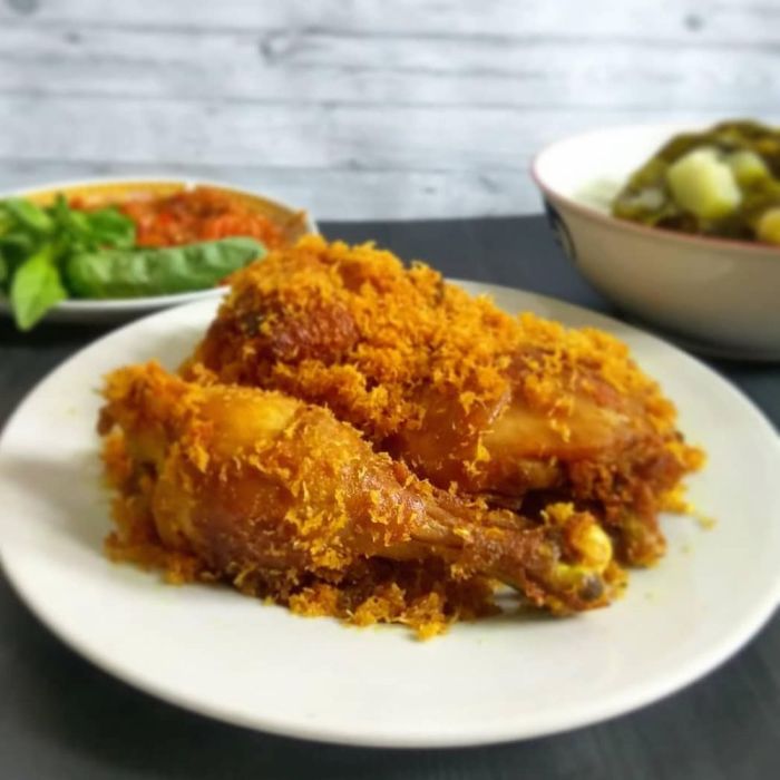 Resep ayam goreng serundeng dengan teflon terbaru