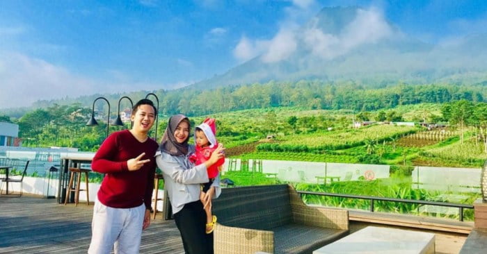 Malang batu romantis keren makan pemandangan restoran