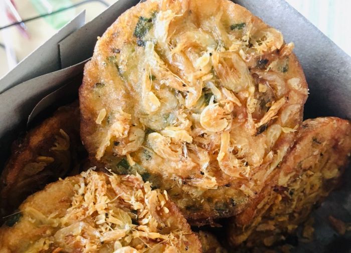 Bakwan Krispi Isi Udang Rebon Bakwan krispi isi udang rebon terbaru