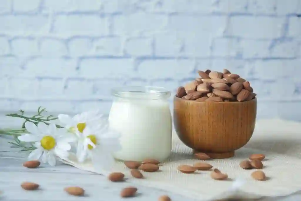 Susu almond minuman rekomendasi untuk tubuh yang sehat