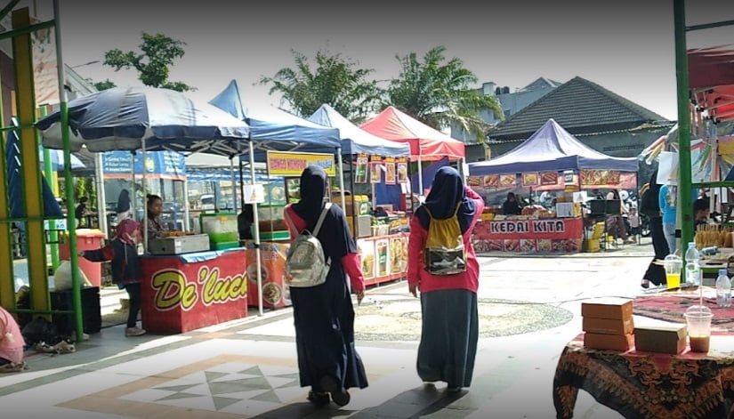 gambar Taman Kuliner Condongcatur Tempat Makan dan Hiburan di Sleman Jogjakarta