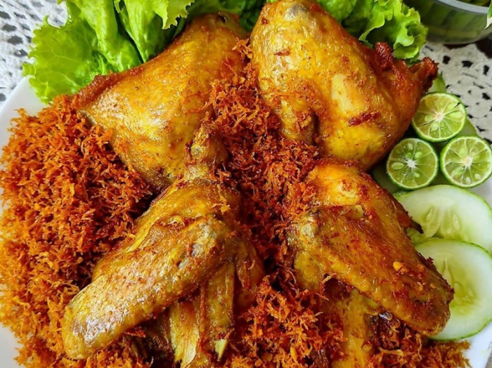 Cara membuat ayam goreng serundeng anti gagal