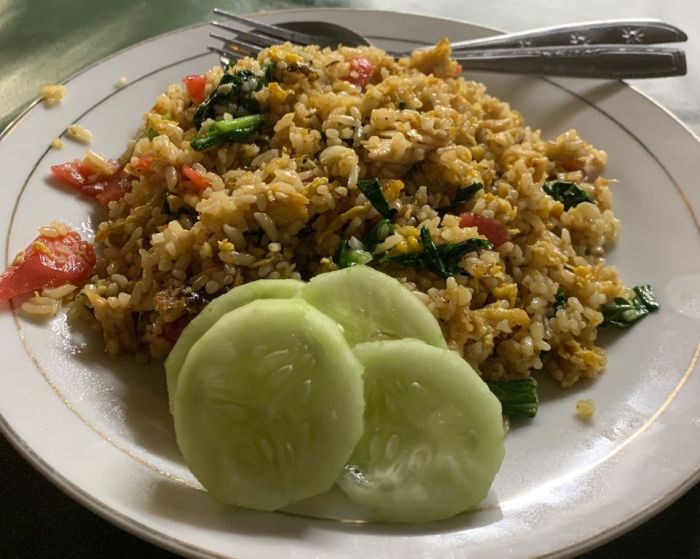 Nasi goreng aneka dan bahan riso salto restoran piring kulkas stok masak sepiring atas dibuat bisa sayuran