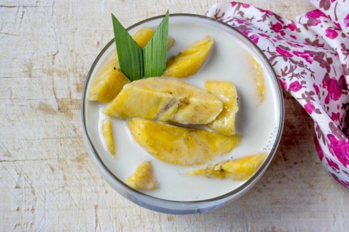 Takjil manis dan segar untuk dihidangkan di masjid terbaru