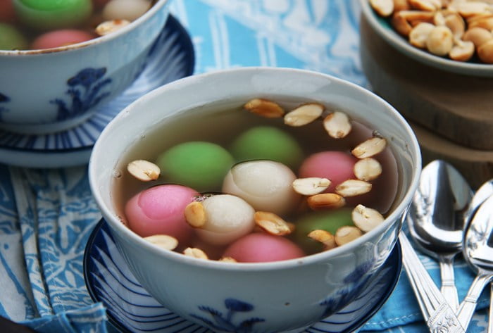 Wedang ronde yang manis dan hangat