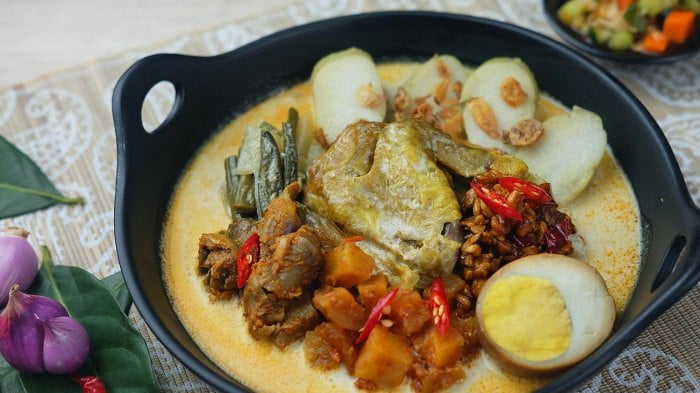 Lontong cap go meh di semarang