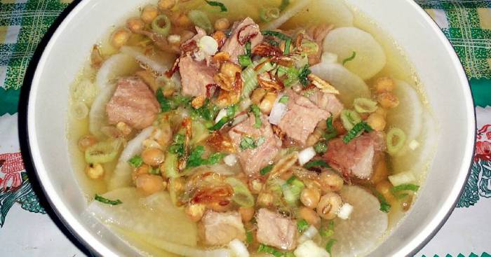 Soto mie bandung pagi hari yang unik