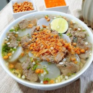 Soto Bandung pagi hari yang melegenda