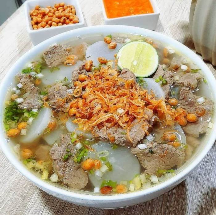 Soto Bandung pagi hari yang melegenda