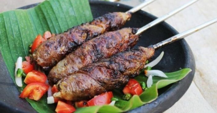 Sate Buntel Kambing Gurih Khas Bumbu Juicy Istimewa Pidjar Membuat Tujuh Macam Sate buntel yang empuk dan berbumbu