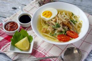 Soto ayam kampung Solo yang legendaris