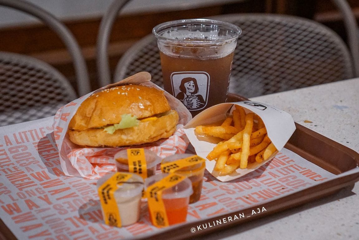 Kuliner malam di cihampelas bandung
